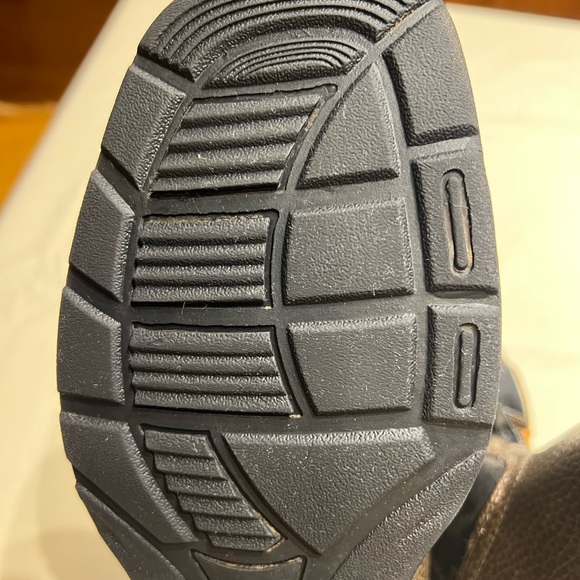 ARIAT SIZE 3 - Picture 16 of 16